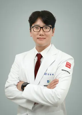 오라클피부과의원 — 업체가 네이버 플레이스에 올린 사진 1