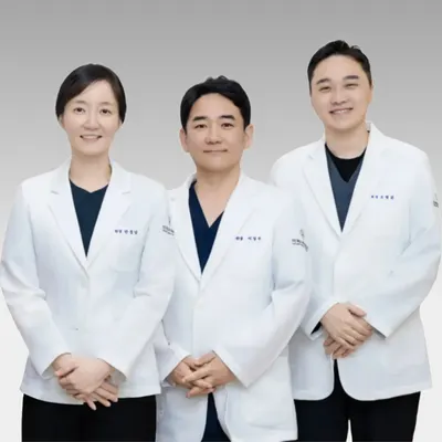 더퍼스트의원 — 업체가 네이버 플레이스에 올린 사진 1